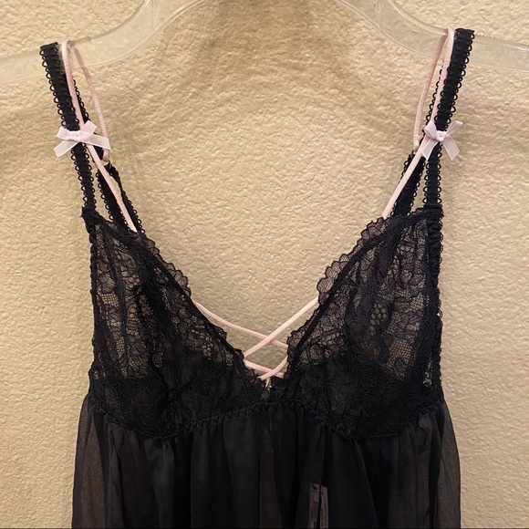 NWT~VICTORIA’S SECRET Black Lace Sheer Slip Size Small - Picture 4 of 10